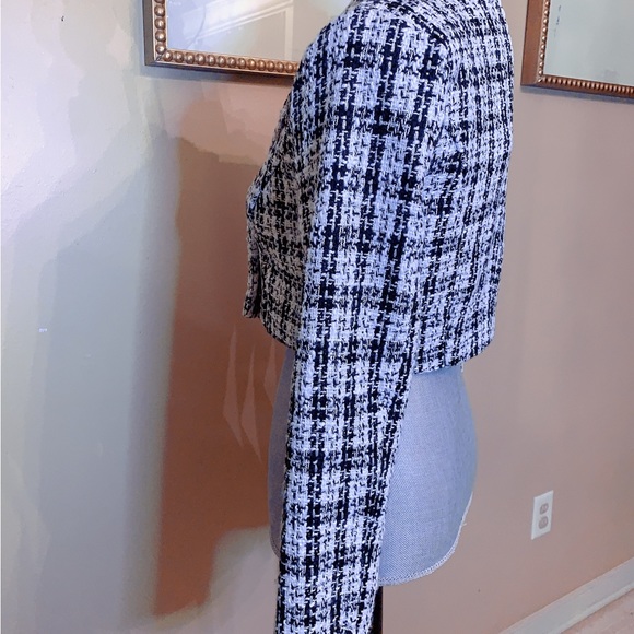 Forever 21 Cropped Jacket - Picture 5 of 7